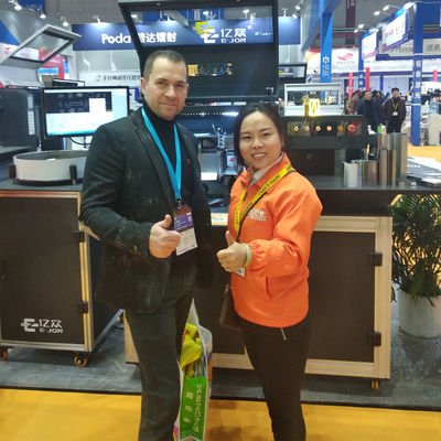Y13L CE 자동 표지판 3D CNC 스테인리스 스틸 채널 글자를위한 거리 굽기 기계