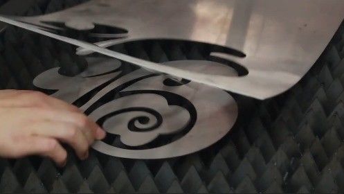 1500W CNC 금속 가닥 섬유 레이저 절단 기계 연속 파동 작동